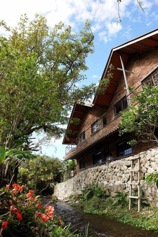 Stone Cabins Букет Екстериор снимка